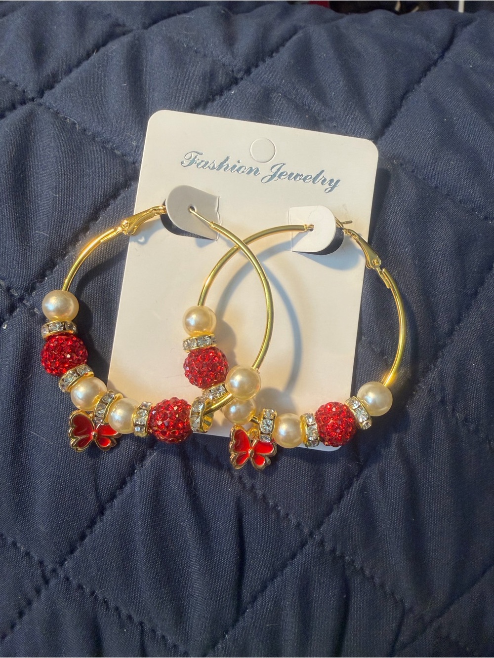 Fashion Jewelry Gold Hoop Earrings with Red Crystal Beads and Pearl Accents